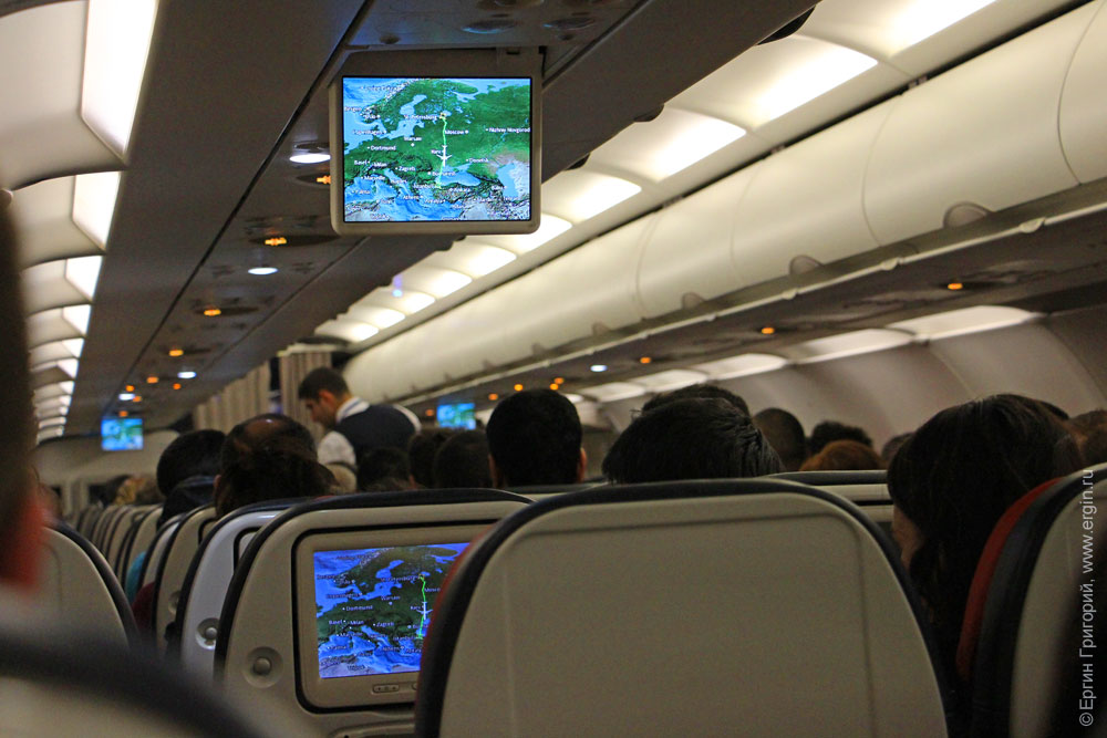 Turkish airlanes салон самолета дисплеи в спинках сидений