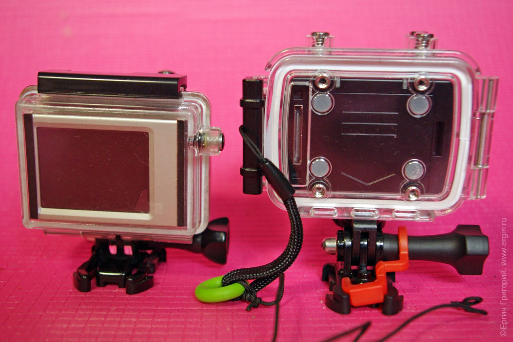 AEE XTR 2 SD21 и GoPro Hero 2 в водозащитных боксах вид сзади