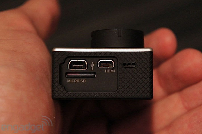 GoPro Hero3 сбоку разъемы микроHDMI и USB