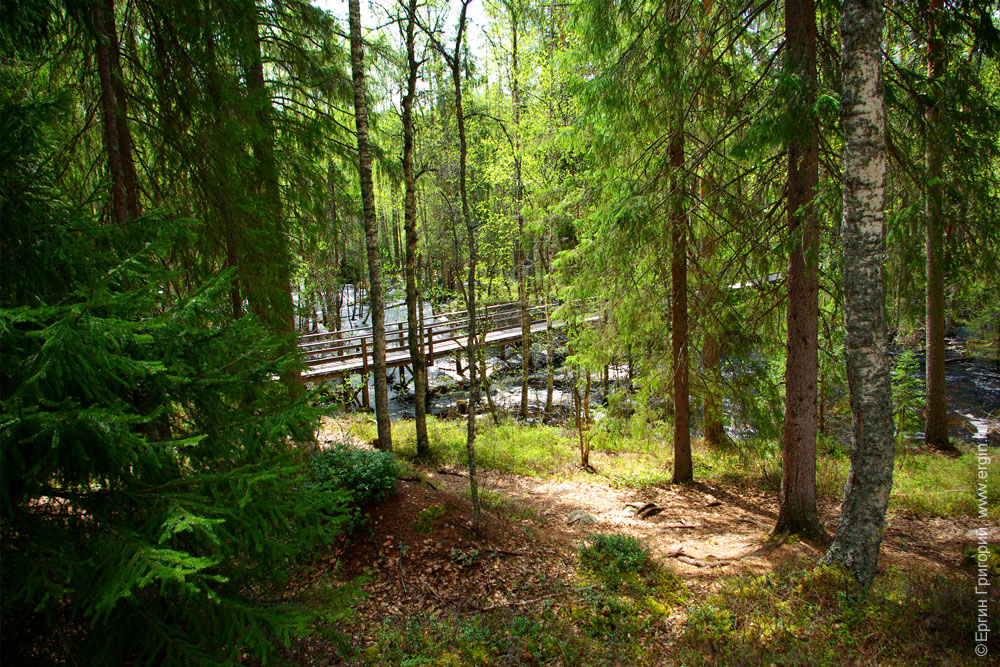 Деревянный мост до порога Нейтикоски