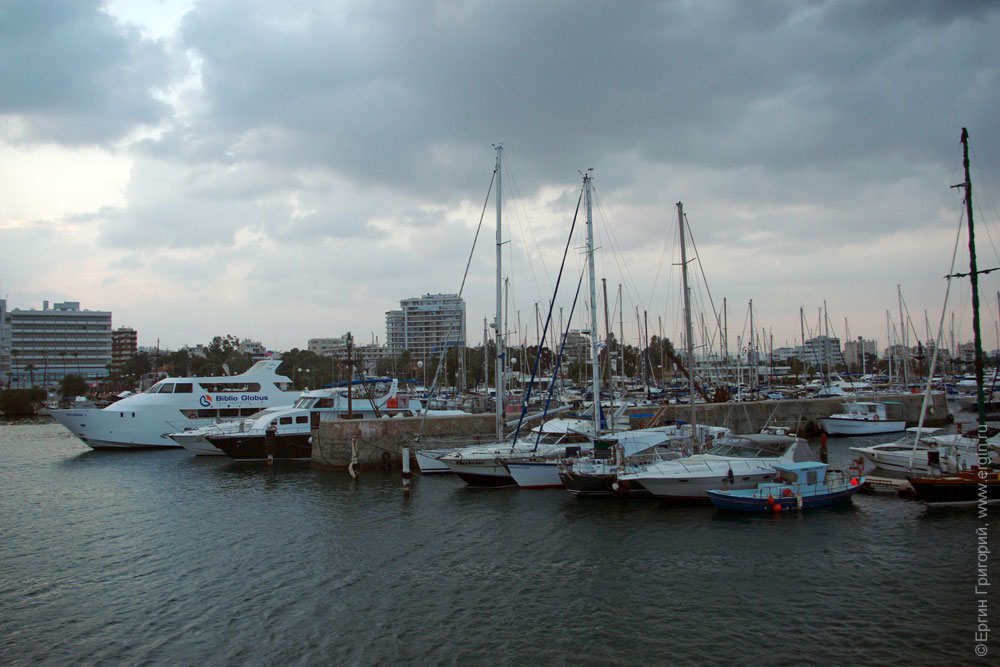 Larnaca Marina морской порт в Ларнаке