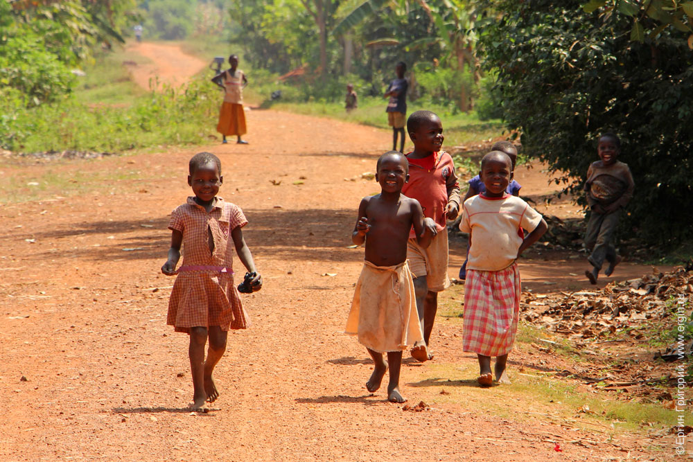 Деревня Накато дети Уганды Африка