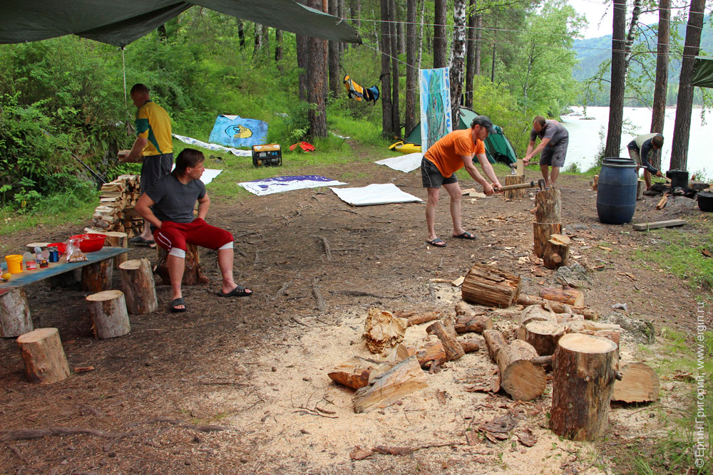 Заготовка дров в два топора лагерь РиверЗу