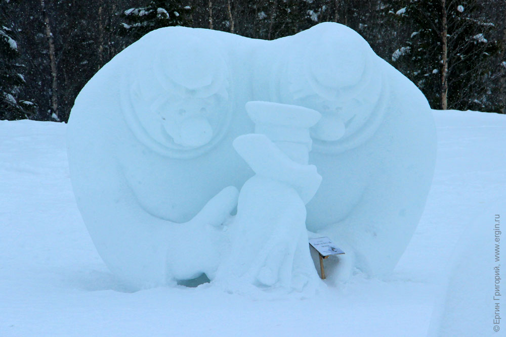 Вовка в тридевятом царстве двое из ларца снежная статуя в Кировске Хибины