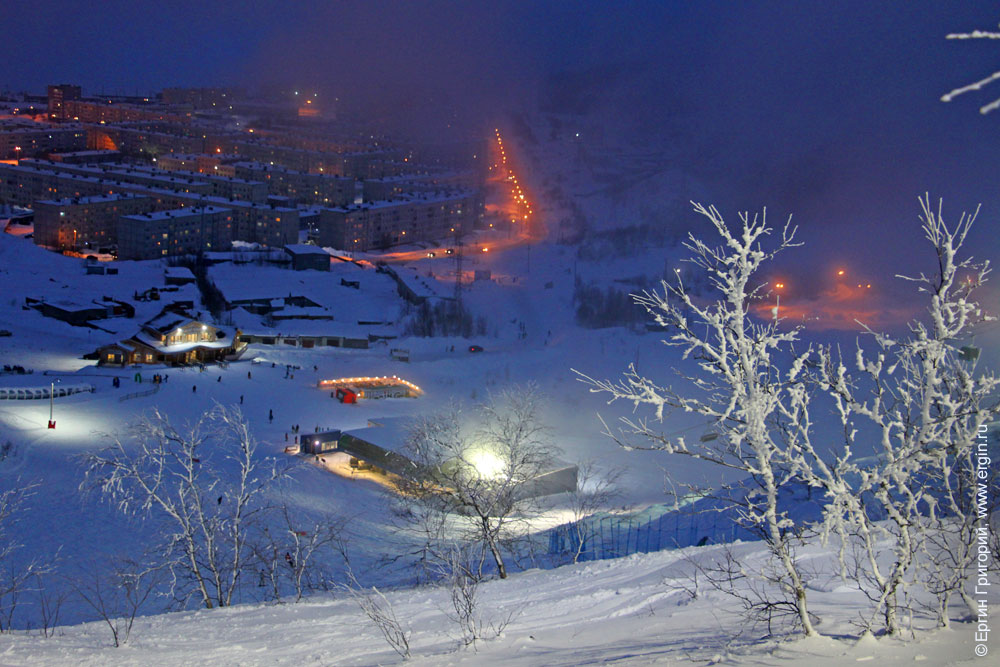 Зимняя ночь в Кировске вид с гор