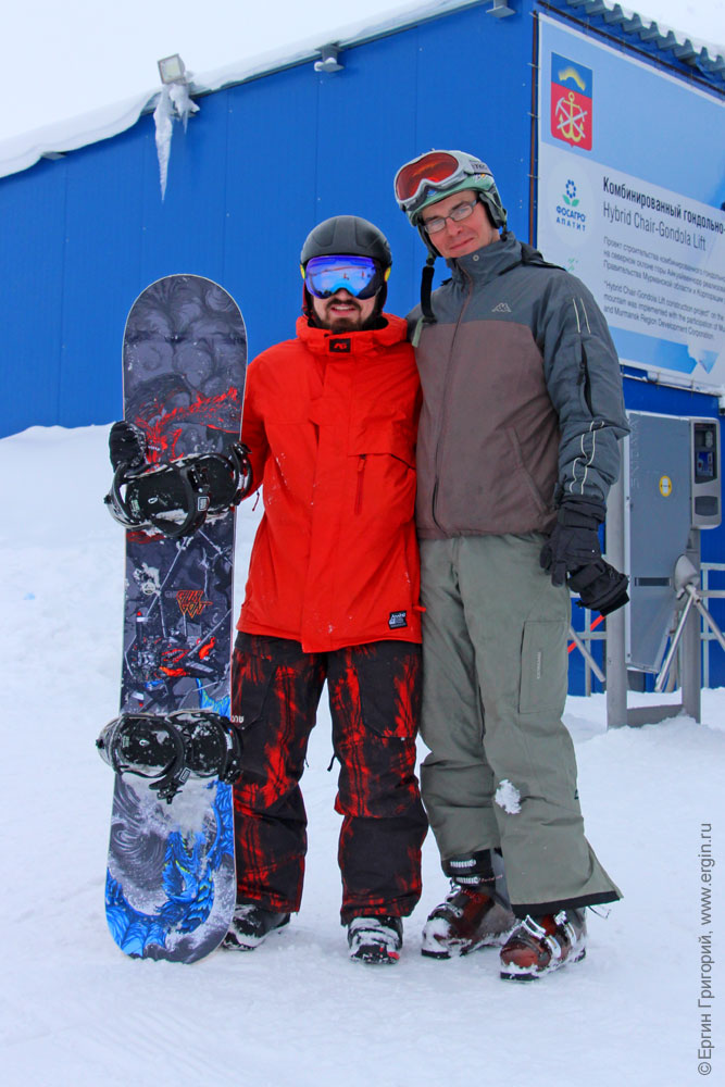 Сноубордист и лыжник