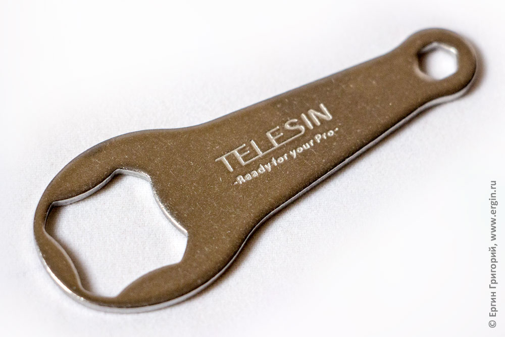 Ключ для замены колпака полусферы Telesin