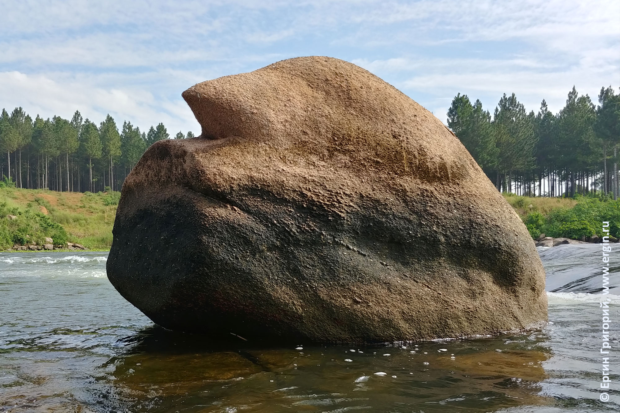 Плейспот Super Hole Уганда камень с выемкой полочкой