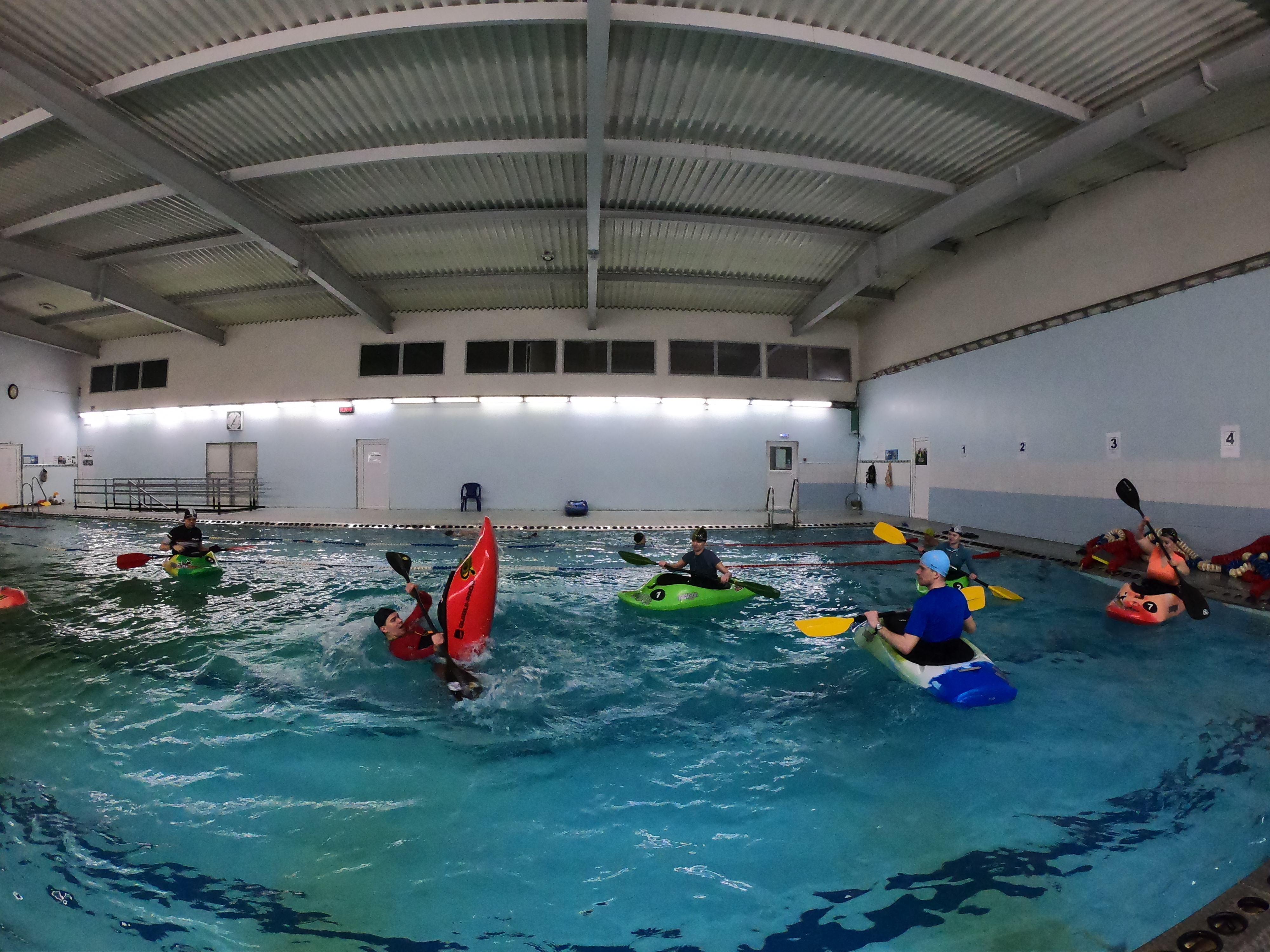 Тест GoPro Hero 7 Black в бассейне на тренировке по каякингу