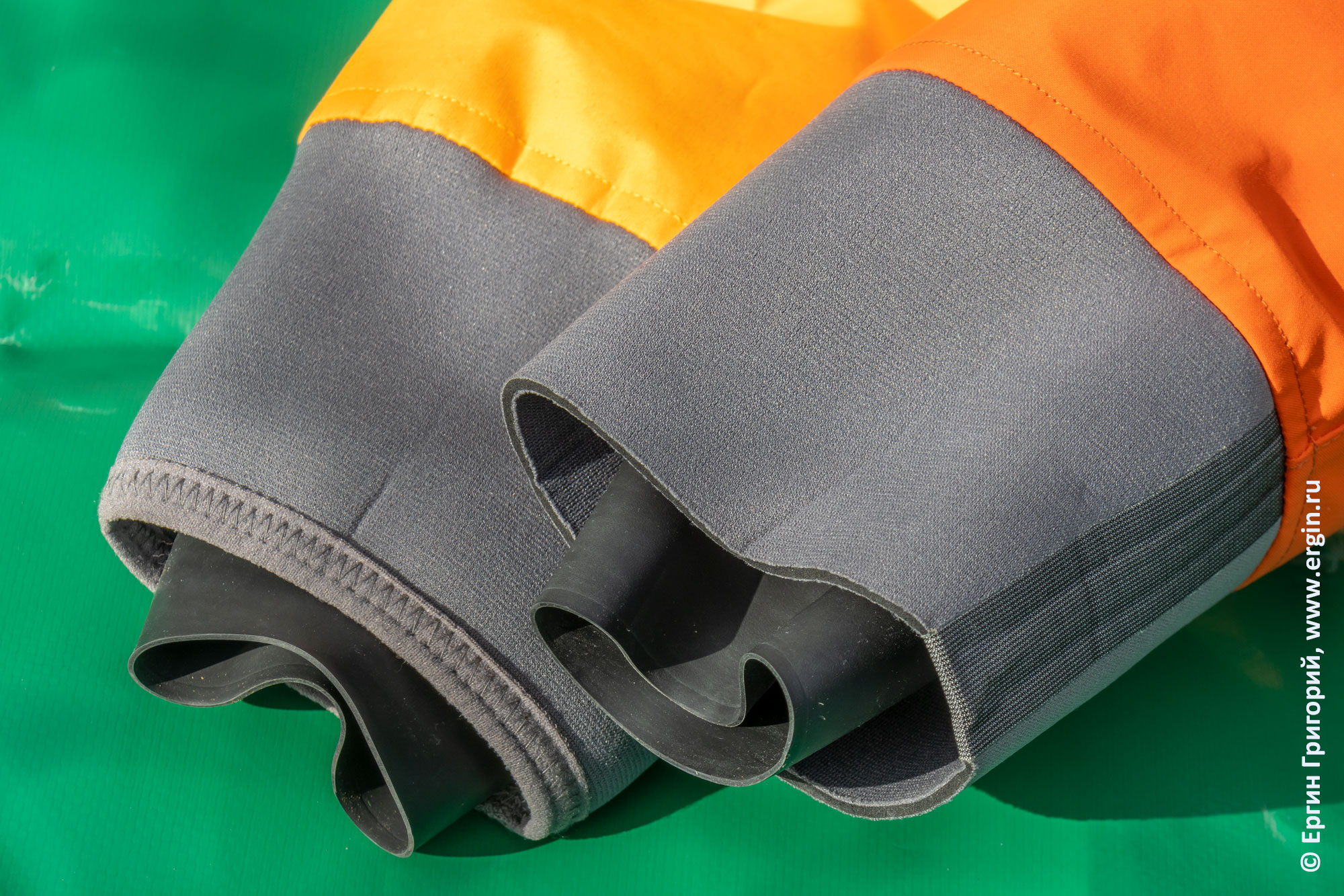 Окантовка рукавов сухих курток для каякинга фирмы "LKVER" разных сроков выпуска