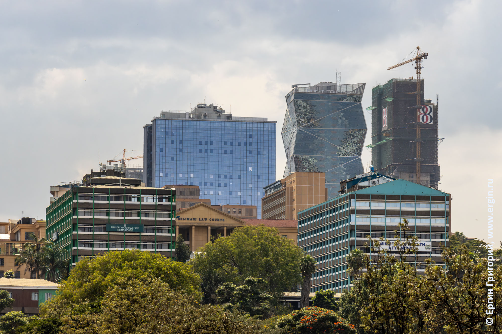Найроби - столица Кении, современные дома